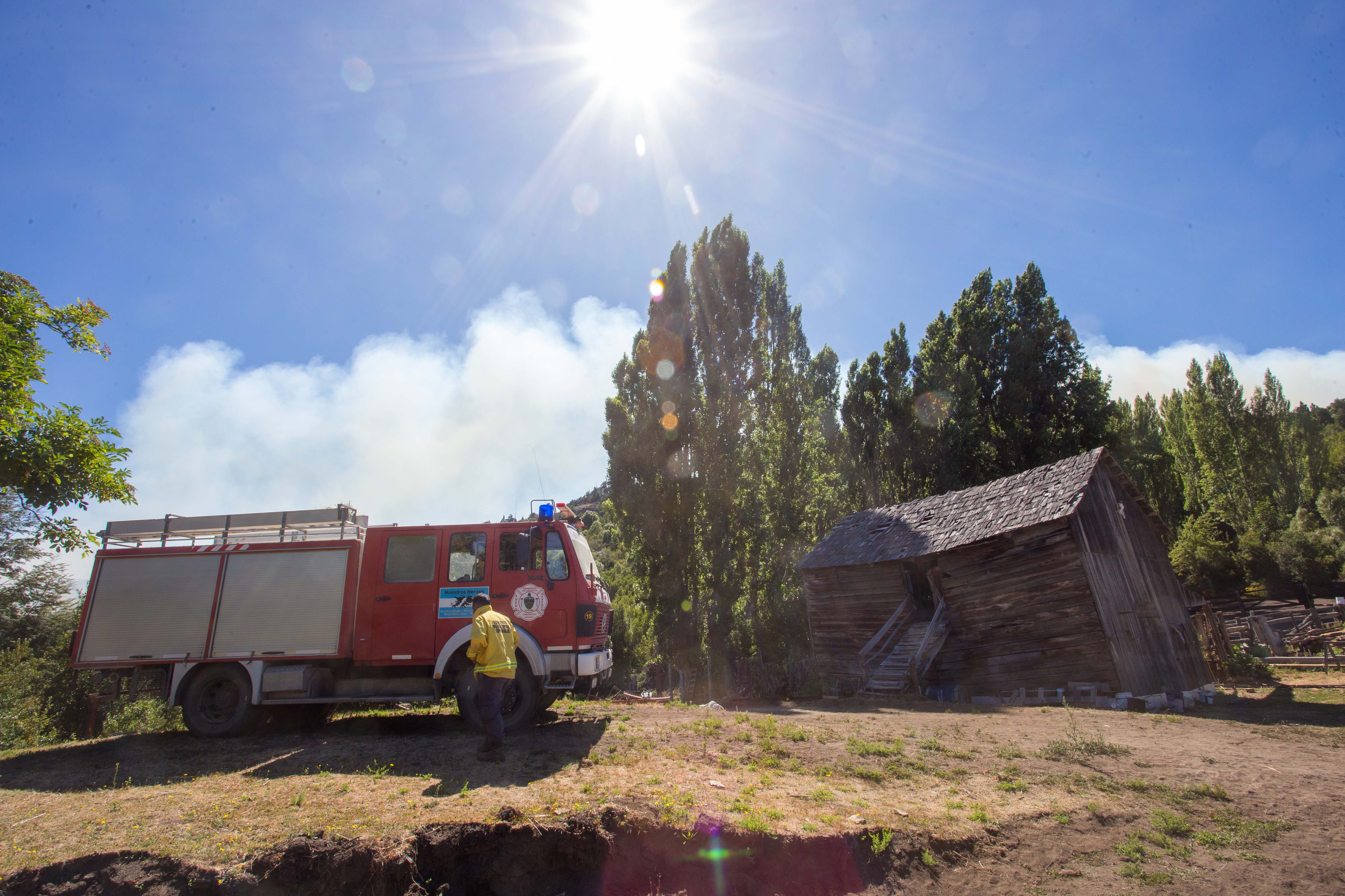 Son unos 200 los combatientes que luchan contra las llamas en Chubut. 