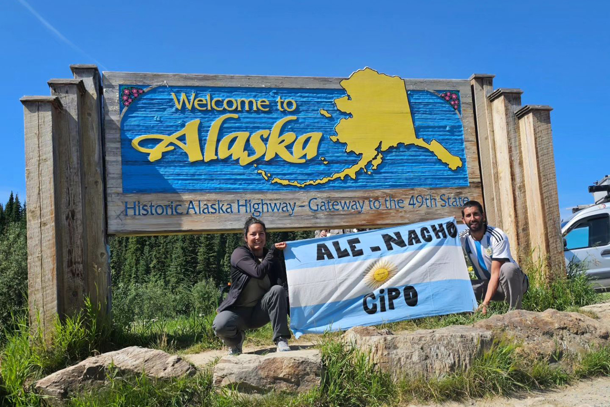 Día glorioso. Ale y Nacho cuando llegaron a Alaska. 