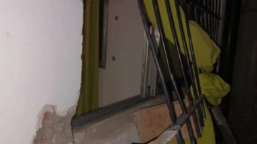 Rompieron las rejas en el Concejo Deliberante de Catriel. Foto: Gentileza.