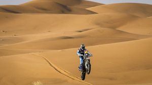 Rally Dakar: Benavides peleó adelante y el neuquino Rostan se metió entre los 50