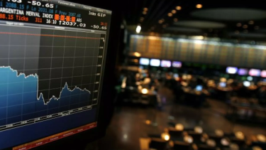 Merval: cómo invertir en «la estrella del verano» a través del homebanking