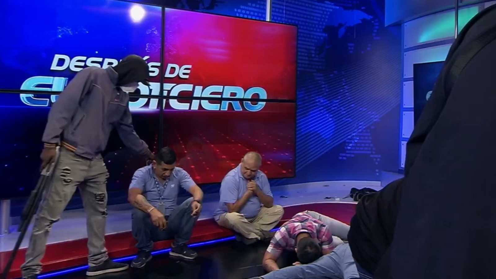 Ataque en un canal de televisión y saqueos en Ecuador: "Ayuda, nos quieren matar"