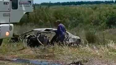Los ocupantes del Peugeot fallecieron en el accidente. Foto gentileza Radio Luis Beltrán