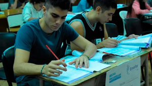 Becas para estudiantes de Neuquén: más de 8.000 registros en el primer día de inscripciones