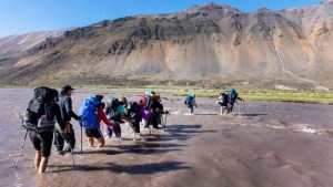 El boom de la expedición al avión de la tragedia de los Andes de la mano de Netflix: cómo es y cuánto cuesta