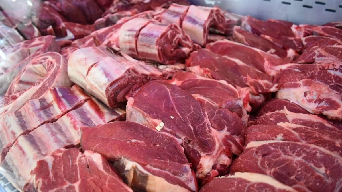  La carne ha bajado en varias carnicerías de la ciudad. 