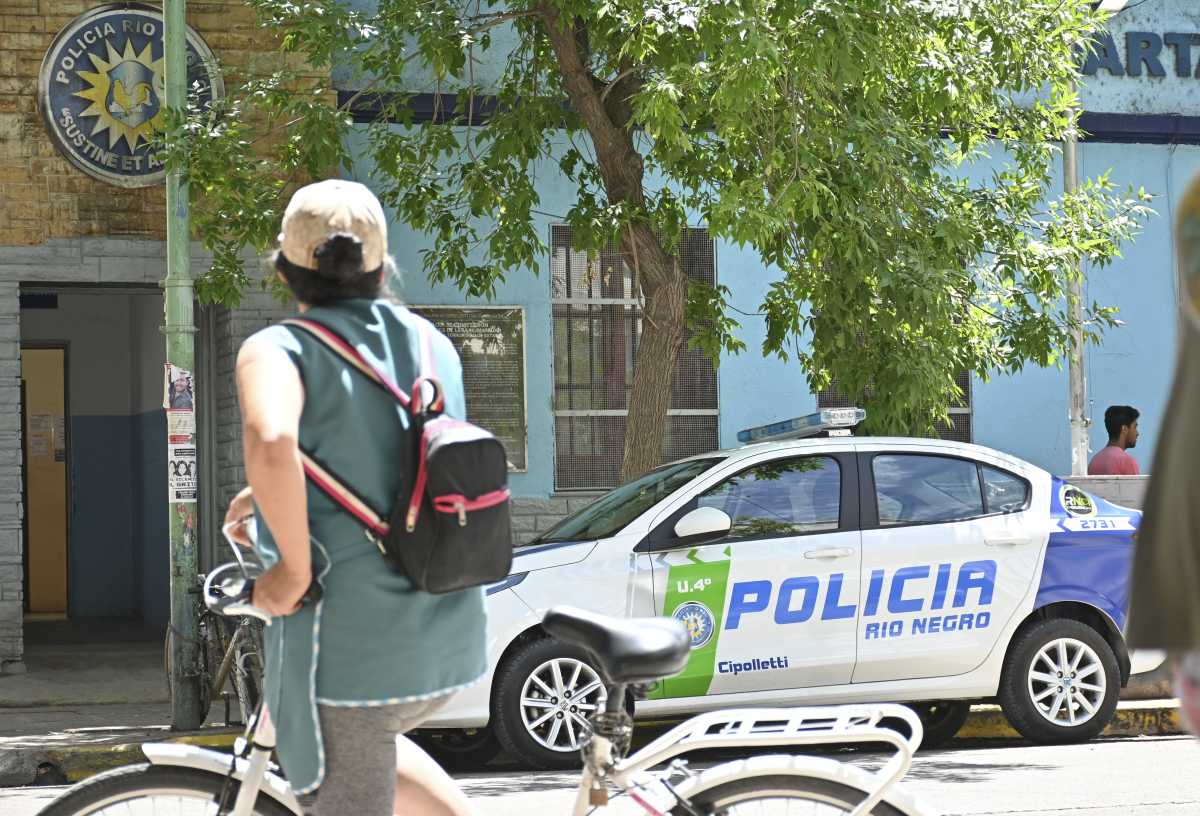 Buscan a un automovilista que atropelló a una ciclista y dio a la fuga en Cipolletti 