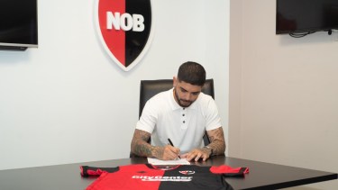 Ever Banega selló su vínculo con la Lepra hasta 2025.