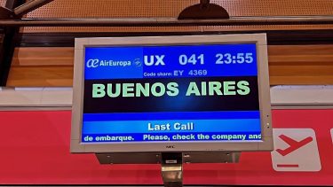 Fonseca emprendió su viaje a Buenos Aires para sumarse a la pretemporada de River.