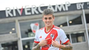 River presentó al uruguayo Nicolás Fonseca, su primer refuerzo del 2024