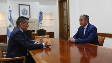 Es el primer encuentro que se produce entre los dos funcionarios 