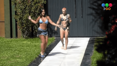 Catalina y Juliana festejaron la eliminación de Isabel de Gran Hermano. 