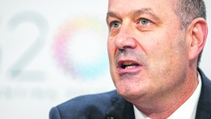 Una «cuarta ola» de reformas de Milei alarma a la oposición