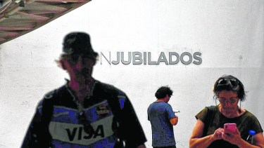 Las jubilaciones de Neuquén están en el centro de la disputa y se destinaron regalías para pagarlas. (Matías Subat)