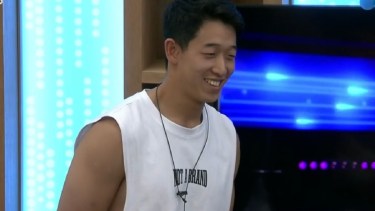 Martín Ku cumplió su promesa y habló en mandarín en Gran Hermano.-