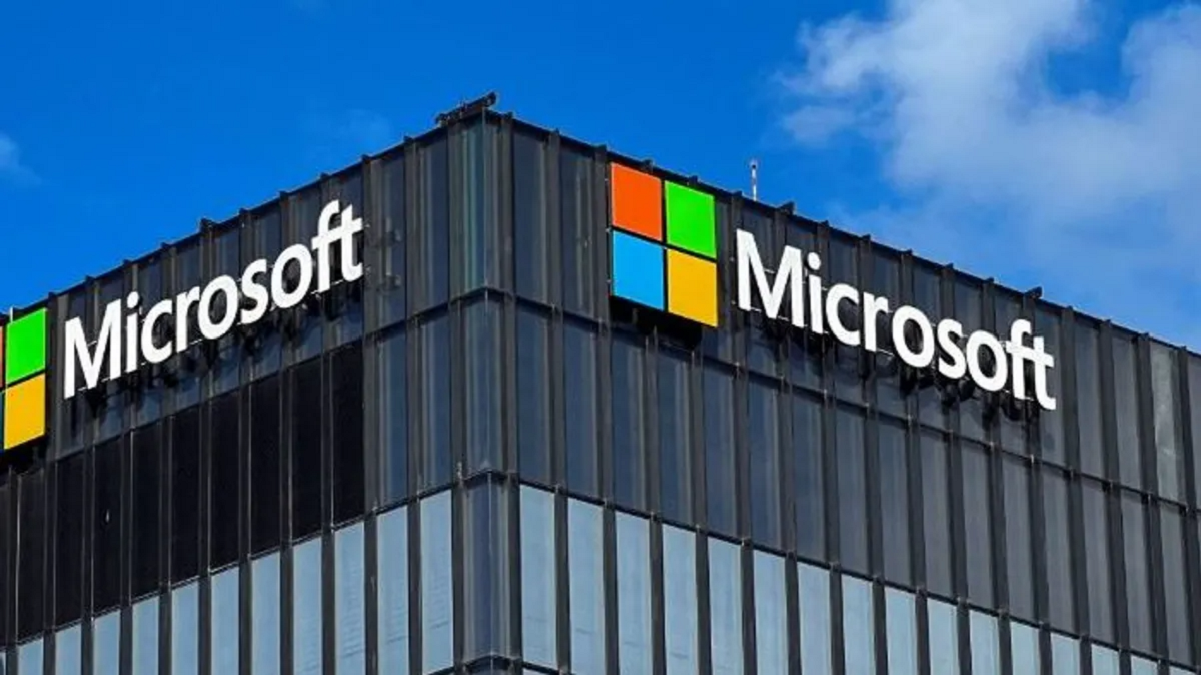 Microsoft dijo que un ciberataque vinculado a Rusia afectó correos de sus ejecutivos. 