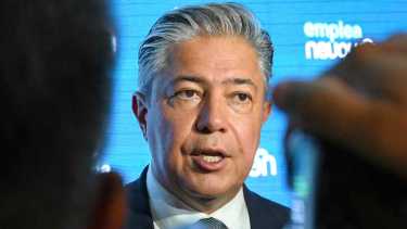 El gobernador Rolando Figueroa aseguró que harán "un gran esfuerzo" para cumplir con la suba salarial. Foto: Florencia Salto.