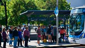 Fiesta de la Confluencia 2025 en Neuquén: colectivos, cómo ir gratis a la Isla 132 y cuáles son los horarios