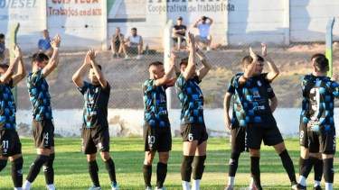 Deportivo Rincón viene de eliminar a Maronese y hoy juega en casa.