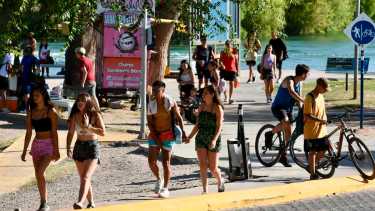 Vuelve el calor a Neuquén y Río Negro antes del fin de semana. Foto archivo Matías Subat. 