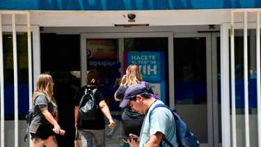 Piden que se cree una licencia laboral para familias de niños con cáncer en Neuquén