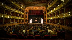 Hoy es el Día Mundial del Teatro: «El arte contiene algo que nos fascina», el comunicado de este 2024