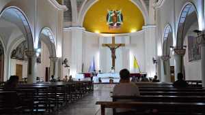 Iglesia católica sin fondos del Estado: así reaccionaron obispos y curas de la región