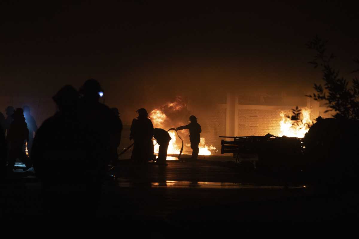 Investigan si el incendio fue accidental o intencional. Foto: Juan Thomes 