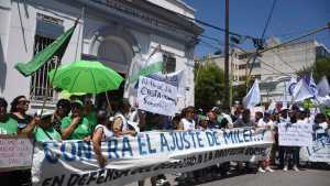 Paro de la CGT del 9 de mayo en Río Negro: marchas en Cipolletti y Roca, qué pasa en Viedma y Bariloche