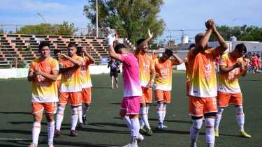 Deportivo Roca afrontará el próximo Regional Amateur tras recibir la licencia del Consejo Federal.