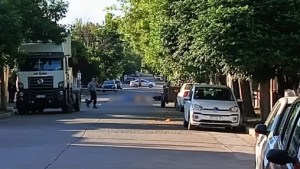 Murió un hombre en un accidente en Río Colorado: un adolescente fue demorado tras fugarse del lugar