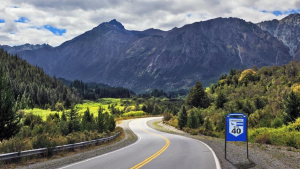 ¿Playa o montaña? Dónde vacacionar según tu signo del Zodíaco