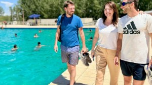 Buteler inauguró la temporada de la pileta municipal en Cipolletti: «Es un lugar hermoso»