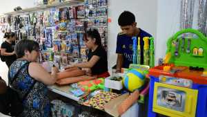 La demanda de juguetes bajó más del 50% para los Reyes Magos, en Roca
