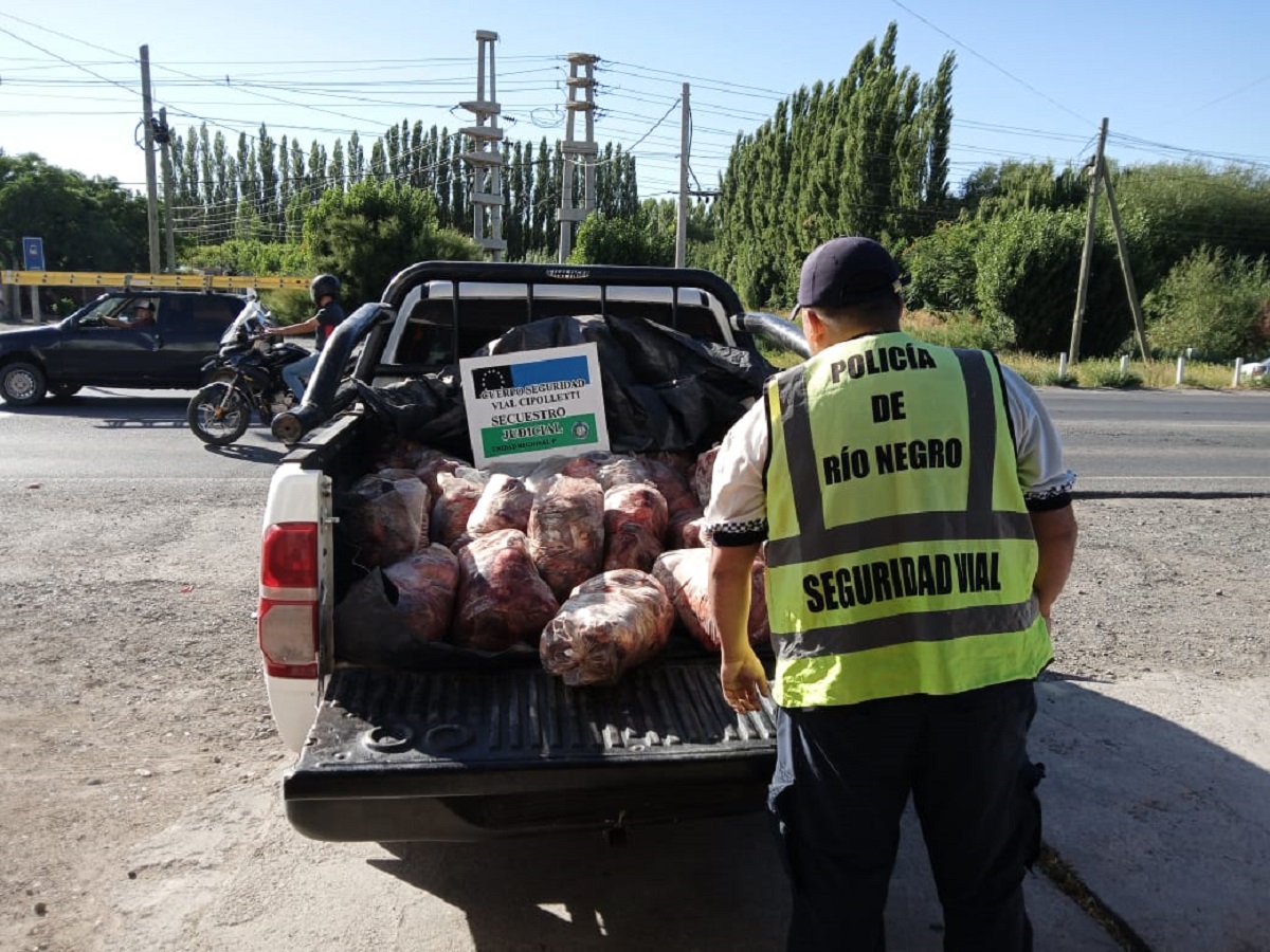 Decomisaron más de 350 kilos de carne vacuna durante el operativo. Foto: Gentileza.