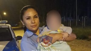 Video: El conmovedor relato de una policía tras salvarle la vida a un bebé en Senillosa