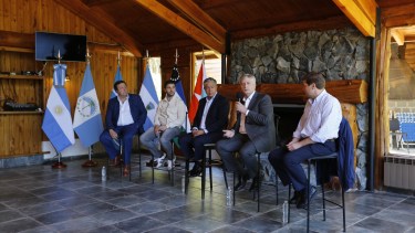 El gobernador de La Pampa, Sergio Ziliotto, dijo que la barrera sanitaria ahora quedó bajo la alfombra. (APN)