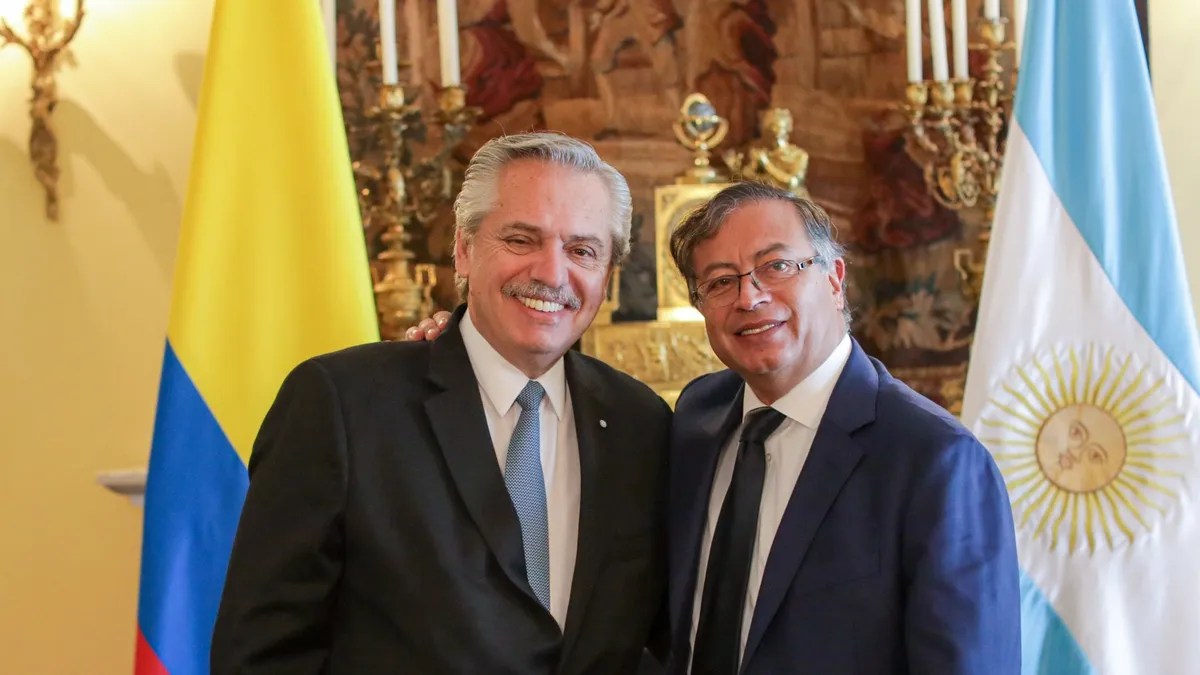 Alberto Fernández respaldó a Gustavo Petro, presidente de Colombia, ante las críticas de Javier Milei. Foto Archivo.