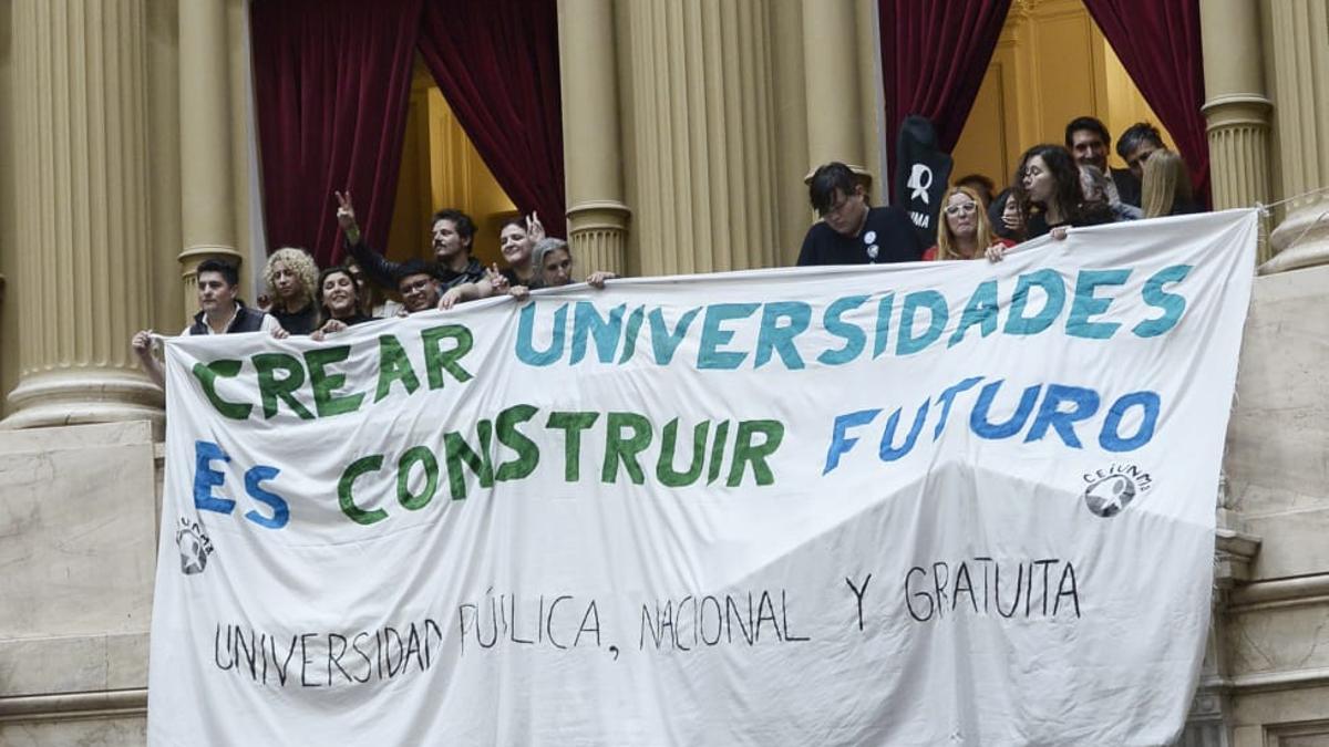 Financiamiento. El pago de salarios de febrero, en riesgo.