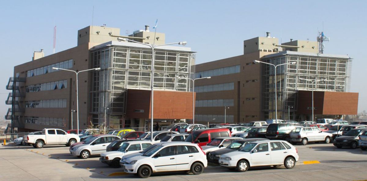 El Ministerio de Salud alertó por estafas en Neuquén. Foto: Neuquén Informa 
