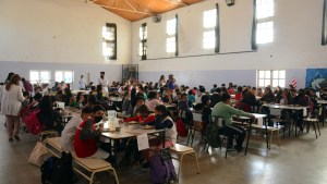 En Río Negro, Educación acuerda con más municipios para cumplir con servicios escolares
