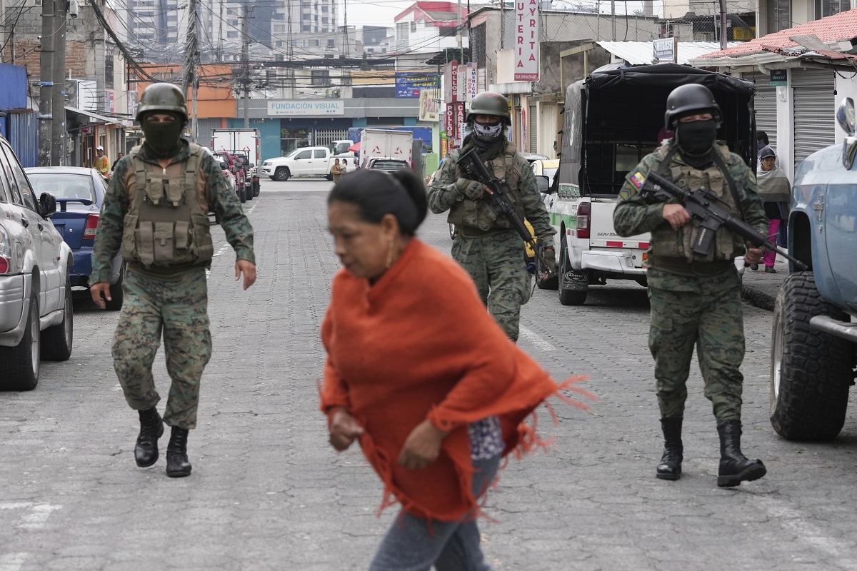 El martes ya había sido declarado el estado de excepción y el toque de queda en Ecuador. 