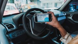 Registro automotor: pese a las reformas de Milei, subieron los costos para anotar los vehículos y transferirlos