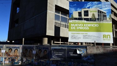 La futura sede del Ipross, obra paralizada desde mediados de 2023. Foto: Marcelo Ochoa.