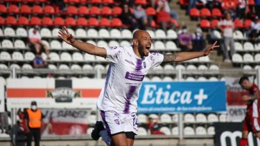 Tello viene de jugar tres años en la Primera Nacional con Villa Dálmine. Ya fue dirigido por Gustavo Noto en Alvarado y Camioneros.