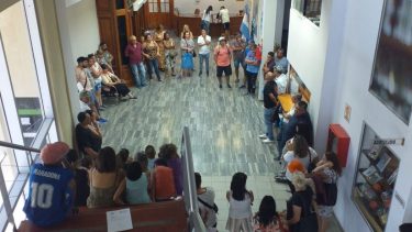 El pasado 23 de enero se realizó el ofrecimiento de un bono de 80.000 pesos que luego fue rechazado por APEL. Foto Gentileza