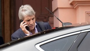 Caputo tendrá una reunión clave este lunes con la delegación del FMI