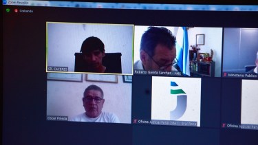 Cáceres (en la parte superior izquierda de la imagen) conducía "alcoholizado" dijo la hija de la víctima quien también circulaba en una bicicleta. foto: Alejandro Carnevale.