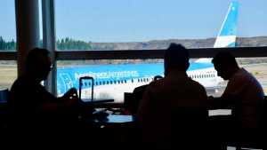 Sigue la lluvia en Buenos Aires: cómo funcionan Aeroparque y Ezeiza por los vuelos a Neuquén y Bariloche