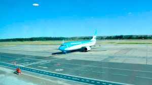 Sigue la tormenta en Buenos Aires: cómo funcionan los vuelos a Neuquén y Bariloche desde Aeroparque y Ezeiza